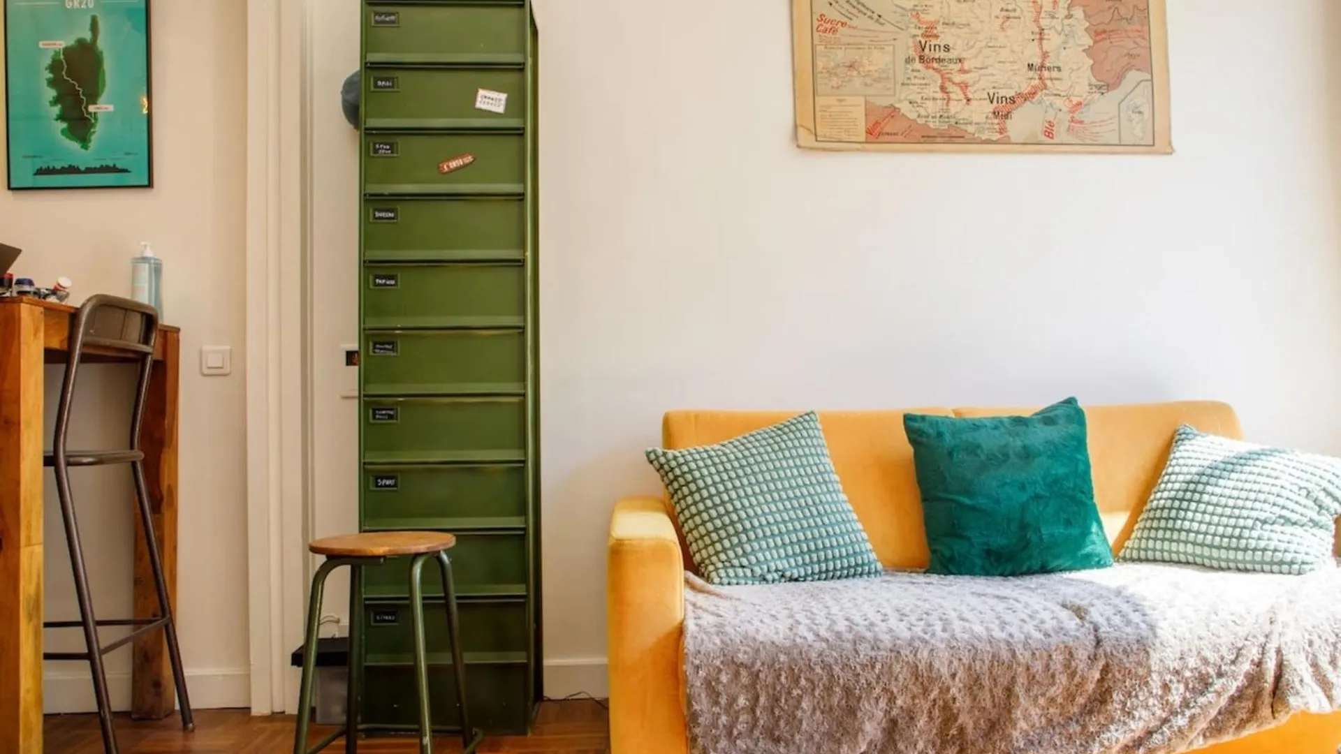 Radiant&charming Studiopoissonnieregare De L'est Apartment